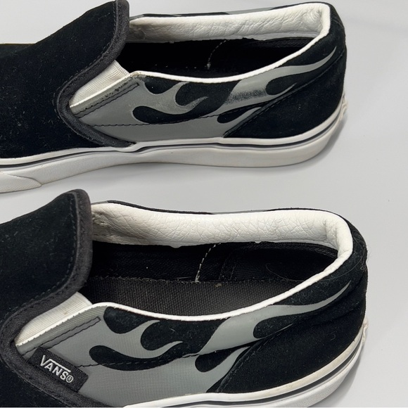 VANS black and Gray  Flames US 6 Juniors slip On Sneaker Shoe - Picture 12 of 14